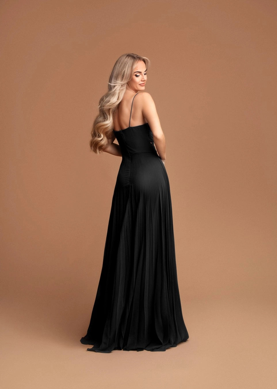 Elegantiška vakarinė suknelė