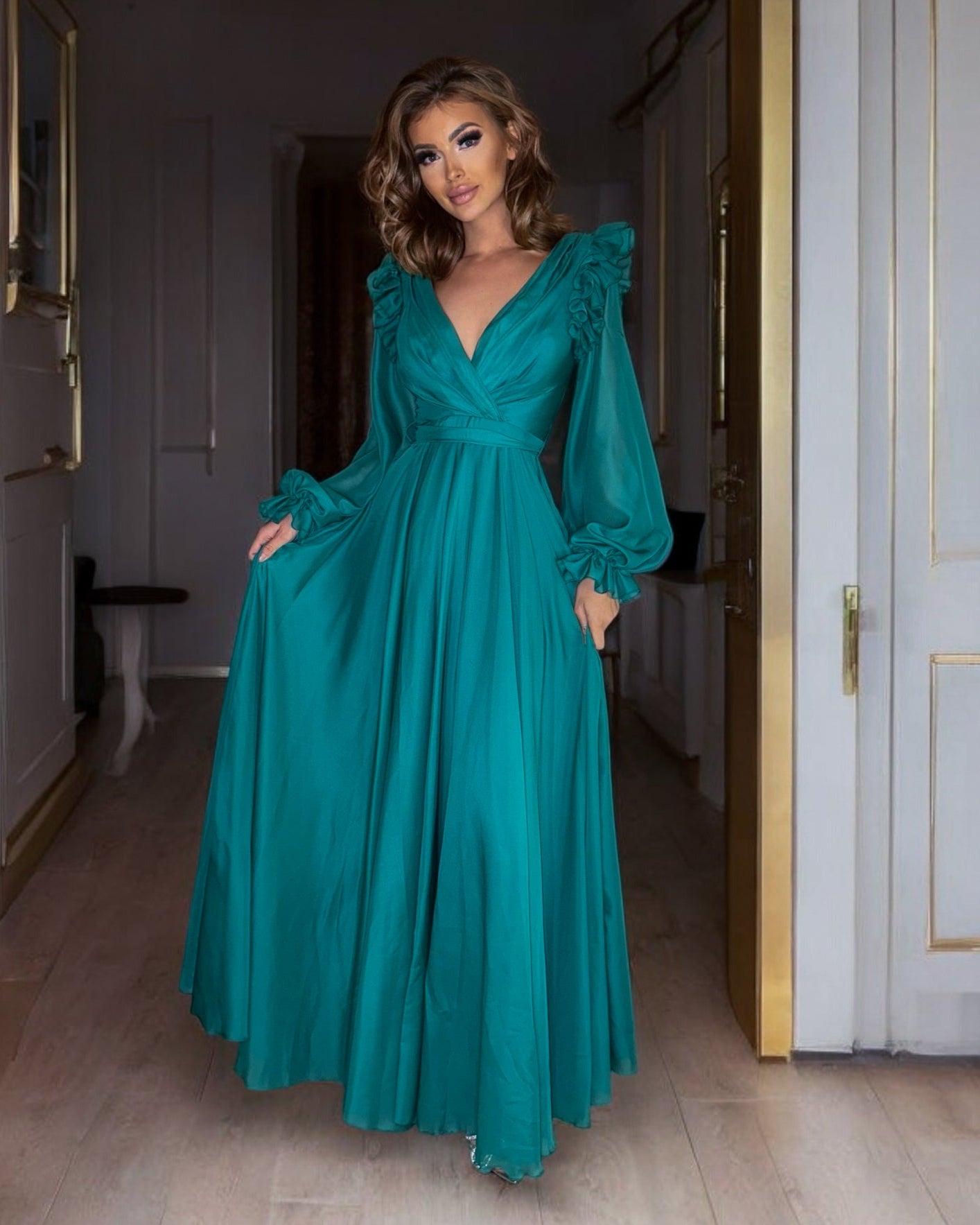 Elegantiška vakarinė suknelė
