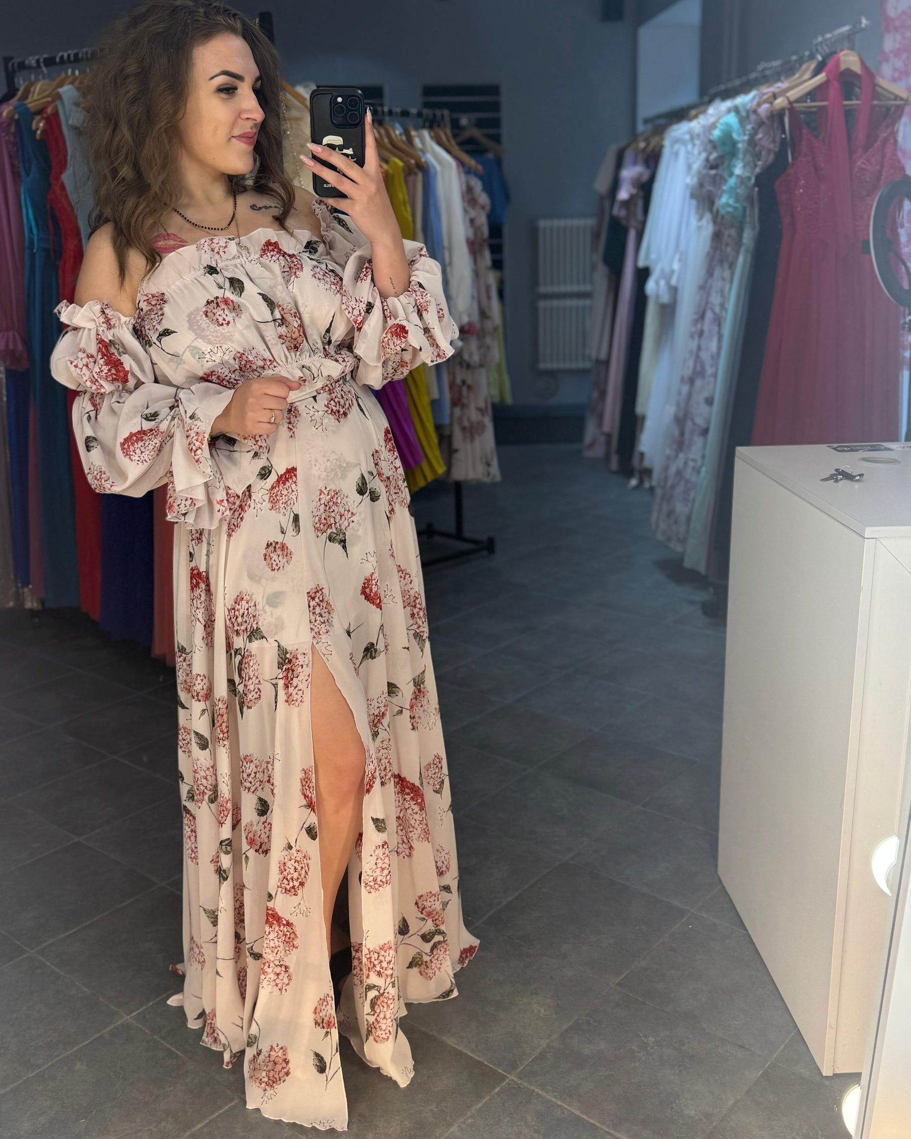 Elegantiška vakarinė suknelė