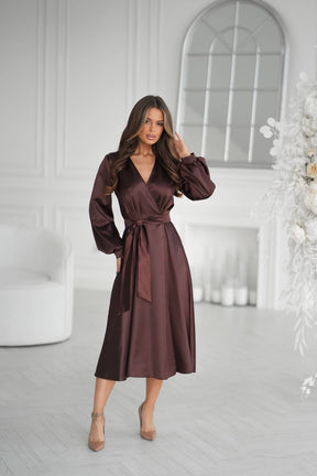 Atlasa svētku kleita