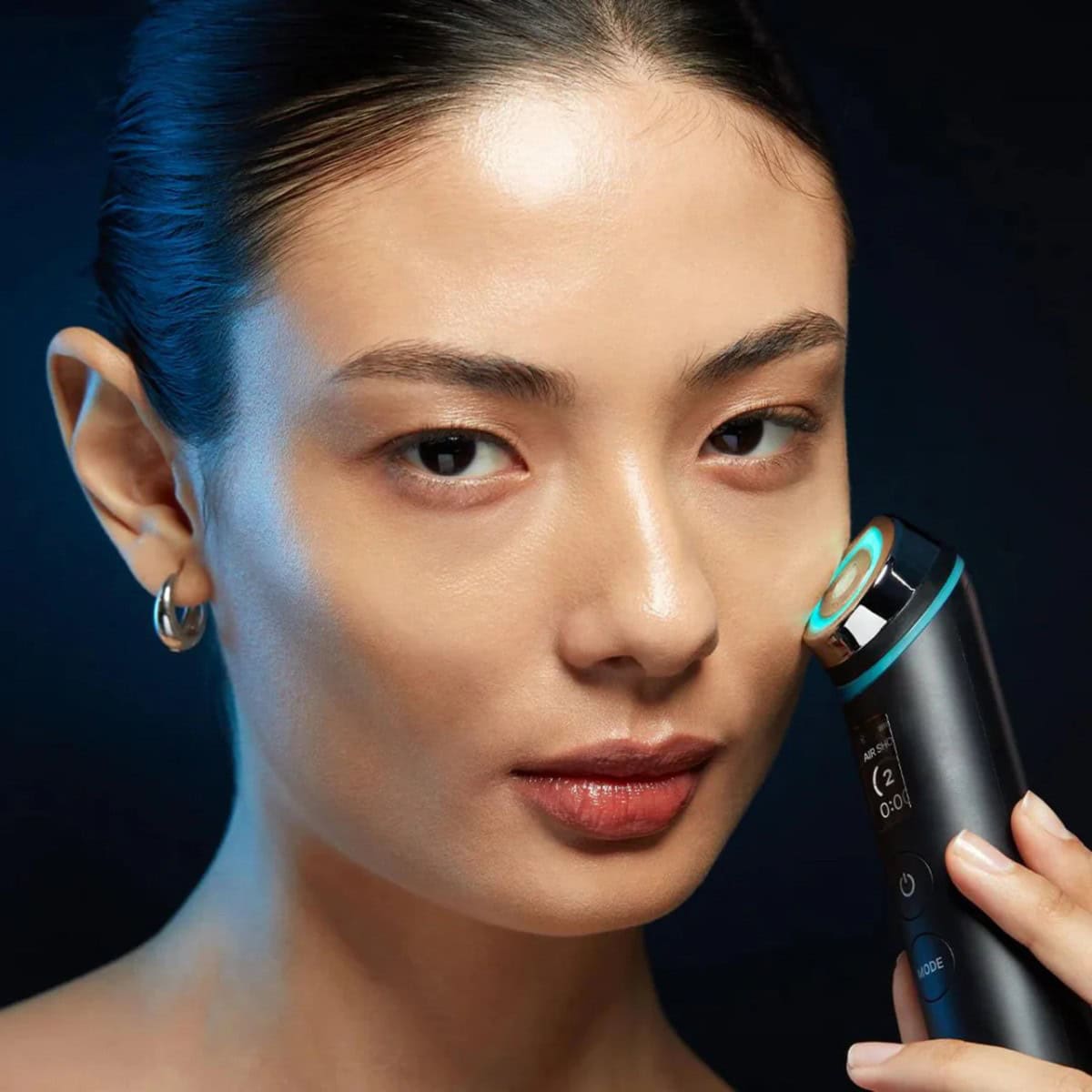 Medicube Age-R Booster Pro Ex – Sejas kopšanas ierīce + DĀVANĀ Collagen Jelly Cream (110 ml)