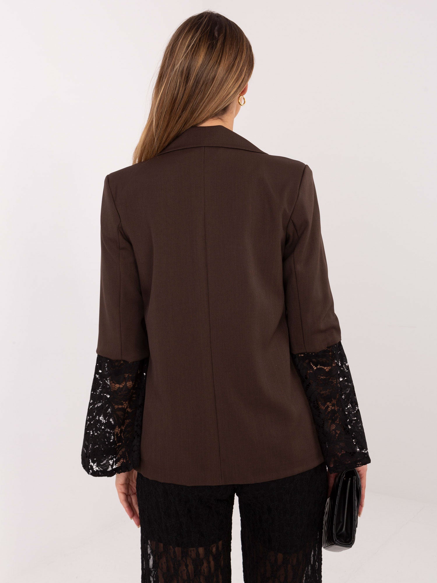 Žakete ar mežģīņu piedurknēm