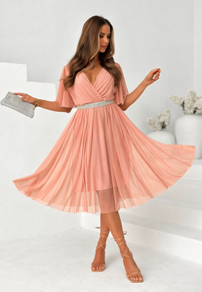 Tilla kleita ar jostu