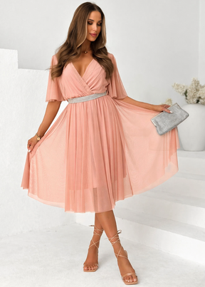 Tilla kleita ar jostu