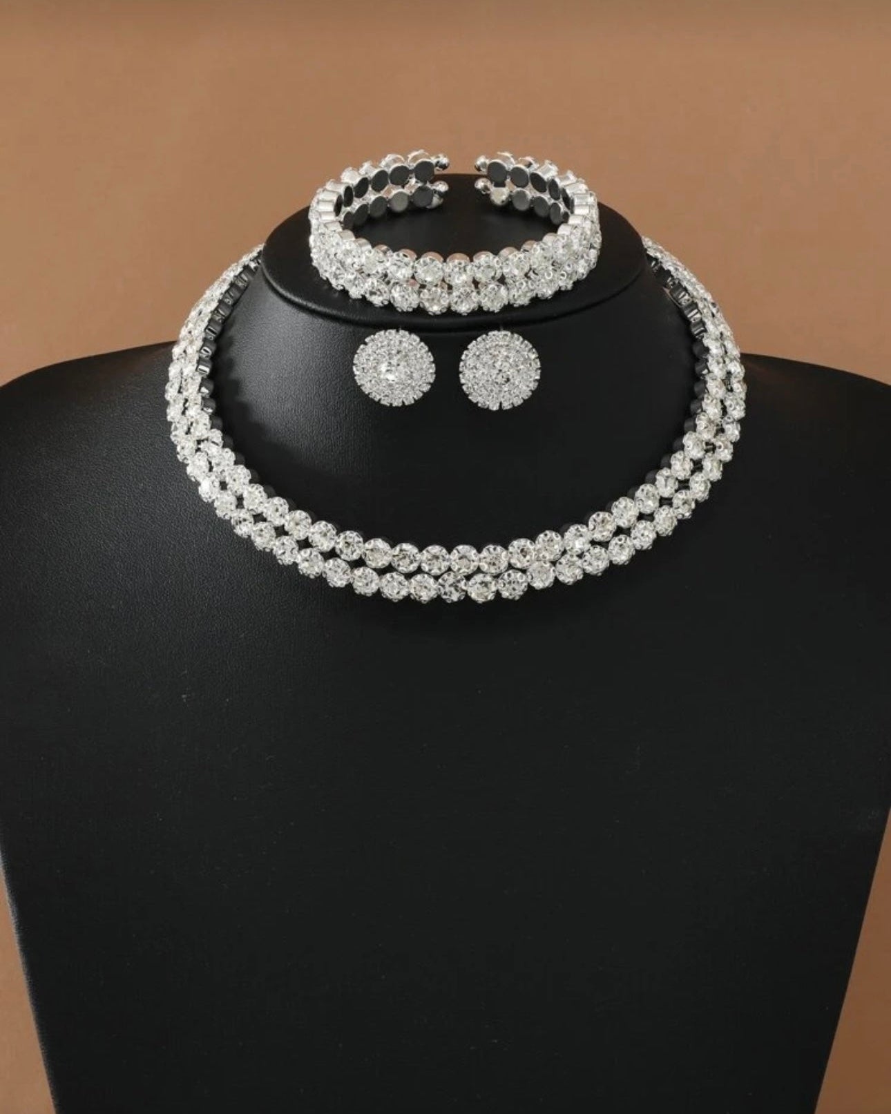 Komplekt (kõrvarõngad+kaelakee)