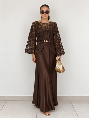 Eleganta maxi kleita ar mežģīņu augšdaļu un jostu