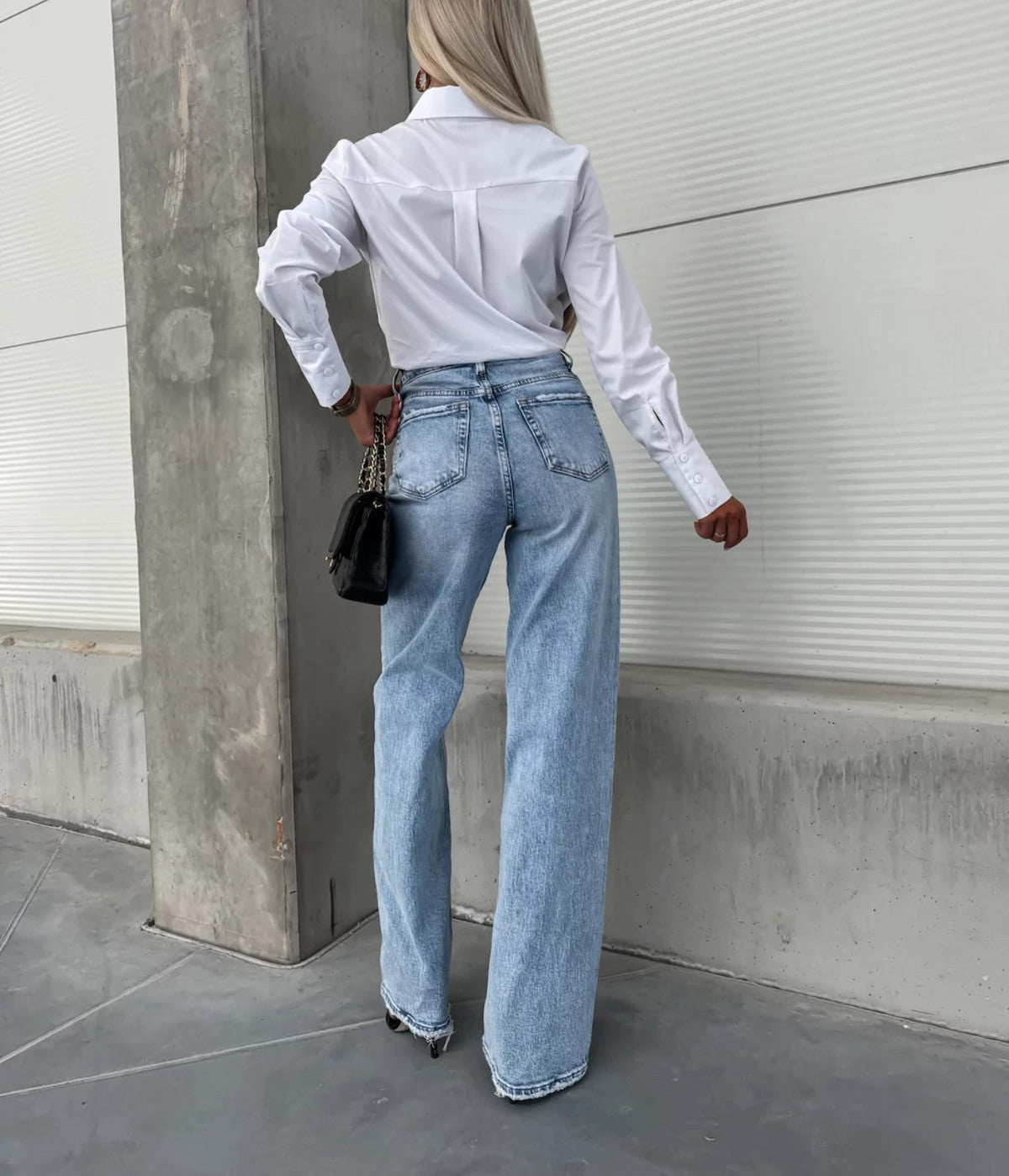 Platas, augstas jostasvietas džinsa bikses